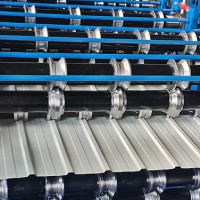 新疆高速压瓦机加工厂家_华瑞冷弯公司定制910彩钢瓦机